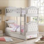 Tempat Tidur Tingkat Minimalis Maryjo