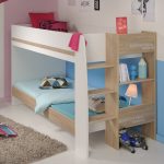 Tempat Tidur Susun dari Kayu Deramus