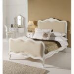 Tempat Tidur Simple Elegan Antik Prancis