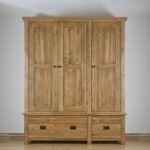 Lemari Pakaian Jati Modern Rustic