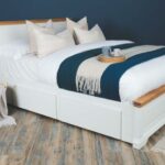 Tempat Tidur Minimalis Westcoot White King