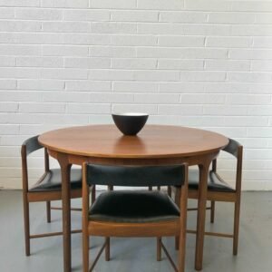 Set Meja Makan Kayu Jati Mcintosh