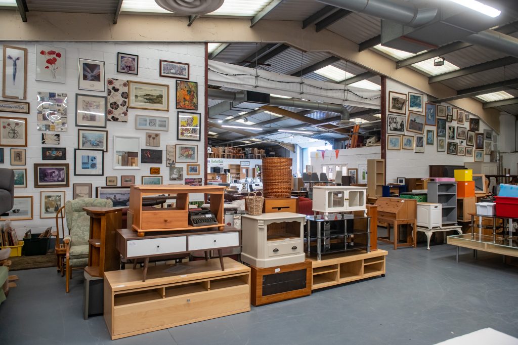 Tips Membeli Furniture Second-Hand