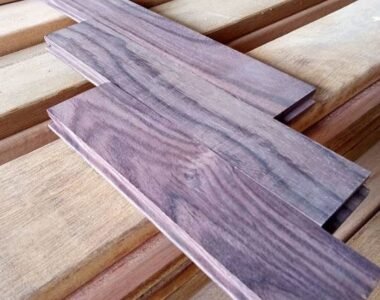 Perbandingan Kayu Jati, Sonokeling, dan Mahoni
