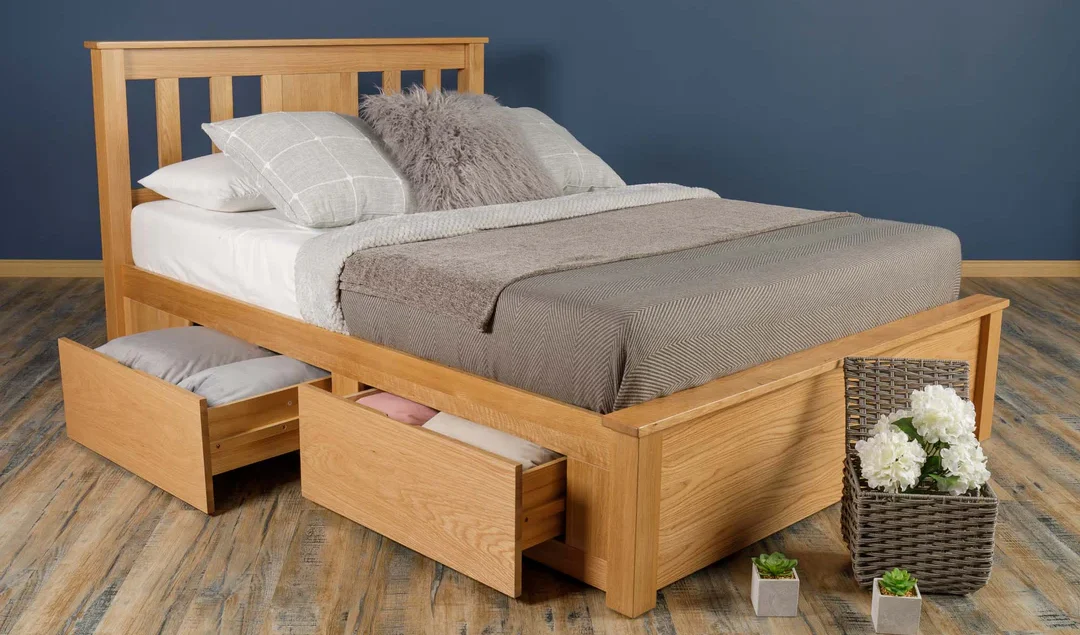 Tempat Tidur dengan Laci Penyimpanan