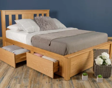 Tempat Tidur dengan Laci Penyimpanan