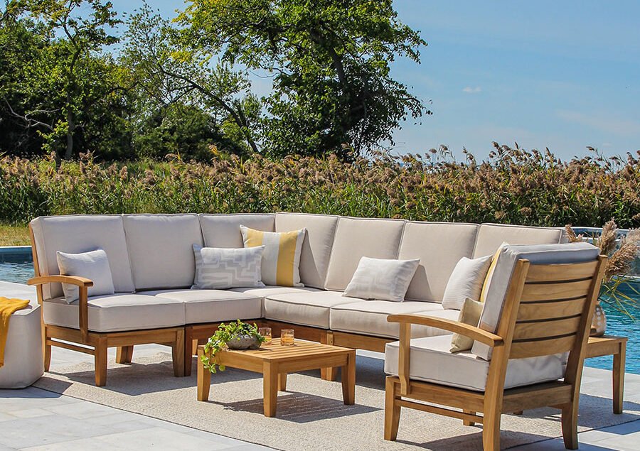 Furniture Outdoor Kayu Jati yang Tahan Cuaca