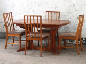 Meja Makan Mid-Century Modern Kaki Kurva Artistik Kayu Jati Solid - Set 4 Kursi