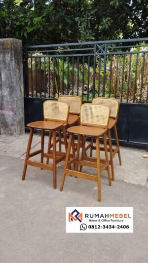 Set Kursi Bar Rotan Jati Solid - Desain Mid-Century Skandinavia 