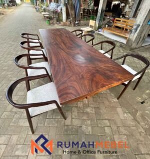Set Meja Makan Kayu Trembesi Live Edge 8 Kursi Mewah