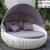 Daybed Rotan Sintetis Outdoor Lingkar Teduh