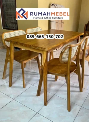 Set Kursi Makan Jati Kombinasi Rotan